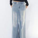 SCG MADE | Rita Low-rise Jeans in Light wash