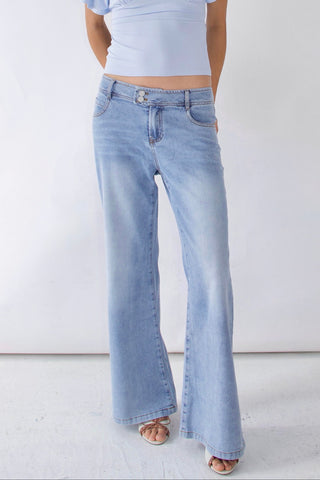 Rita Low-rise Jeans in Light wash