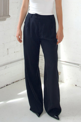 Everyday Favourite Mid-rise Striped Trousers