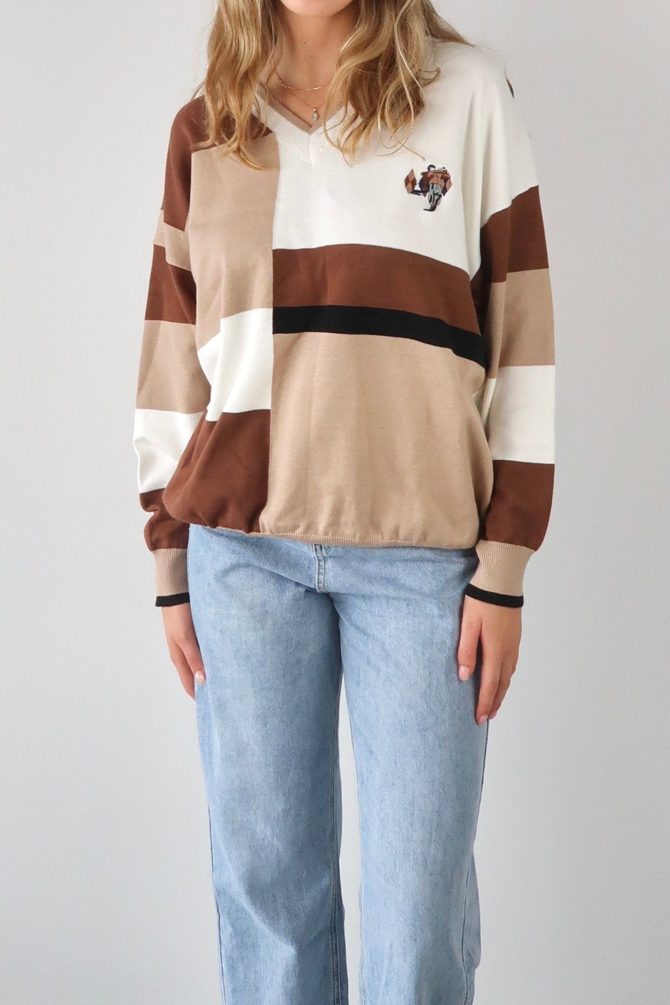 Cozy college v-neck sweater - SCG_COLLECTIONSsweater